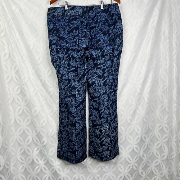 Soft Surroundings The Ultimate Supremely Soft Denim Pull On Flare Jeans Size 10 - Picture 9 of 13